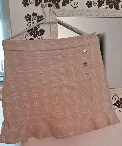 Short saia G