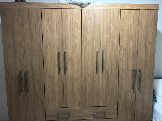 VENDO GUARDA ROUPA CASAL 8 PORTAS- Santos Andirá liverpool