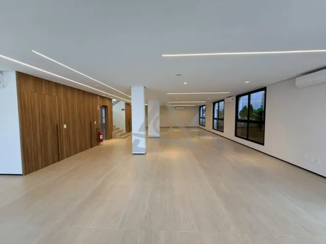 Salão para alugar em Campinas, Nova Campinas, com 800 m²