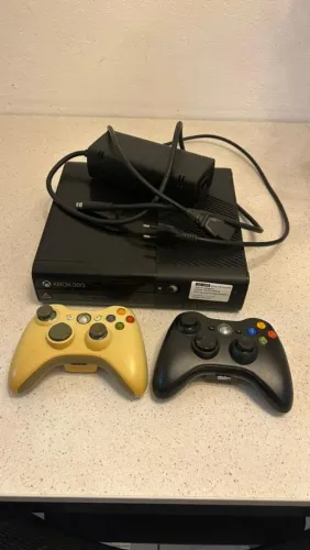 Xbox completo com selo Microsoft