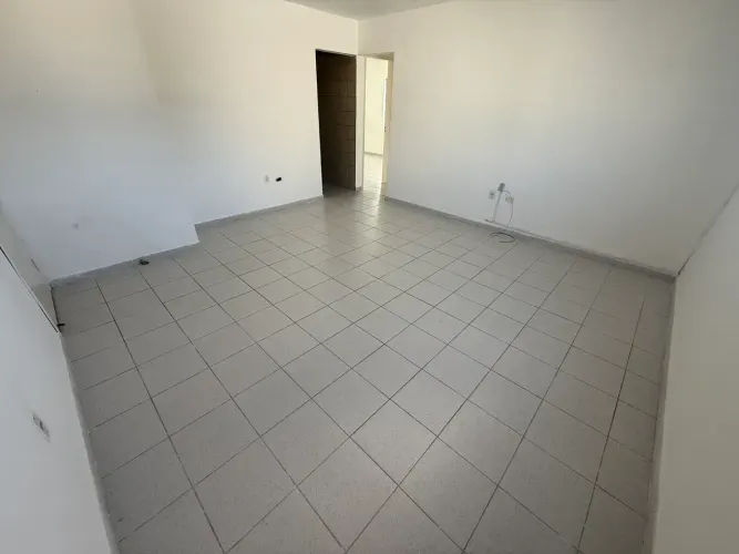 Aluga - se excelente apartamento