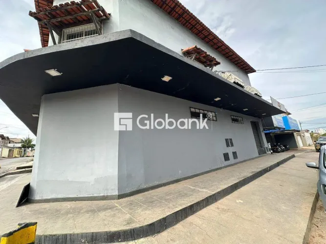 Ponto comercial de esquina para aluguel em Montes Claros-MG  Bairro Vila Regina