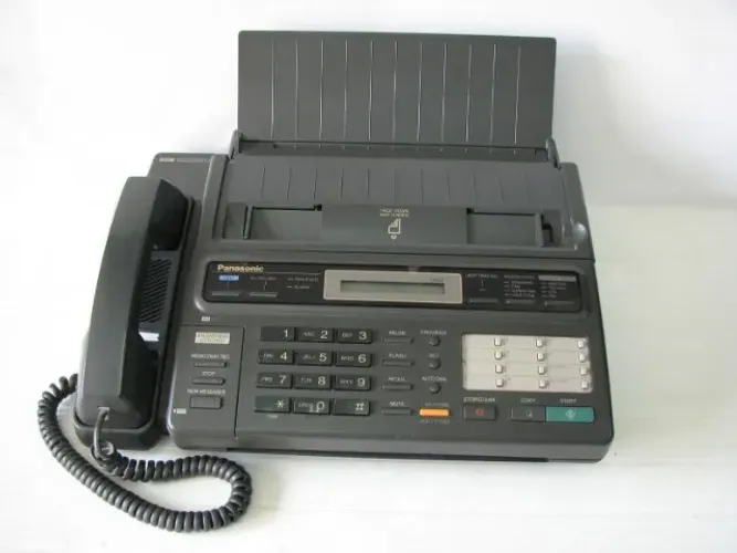 Panasonic KX-F130 ? fax com telefone e secretária eletrônica