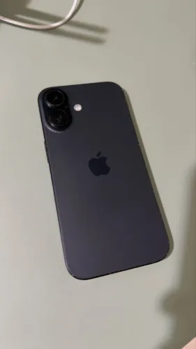 iPhone 16