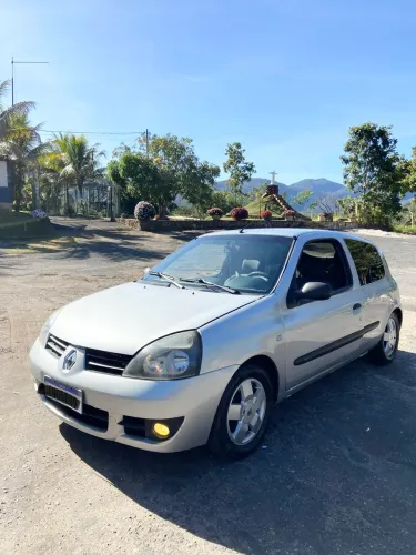 Renault Clio Campus Hi-flex 1.0 16V 3P 2010