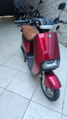 Scooter elétrica 
