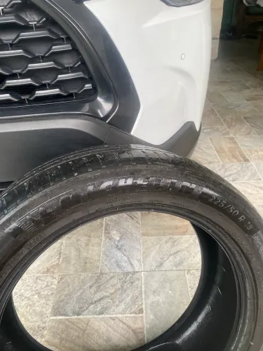 Pneus michelin 225/50 R18