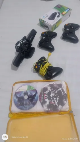 Controle de vídeo game Xbox 360
