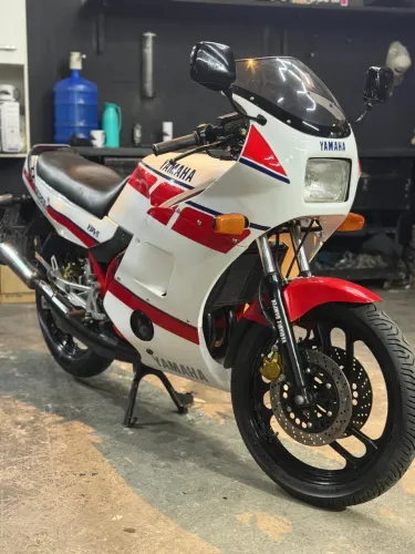 YAMAHA RD350 | COLECIONADOR