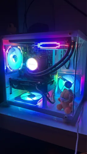 Vendo gabinete branco puro com fans