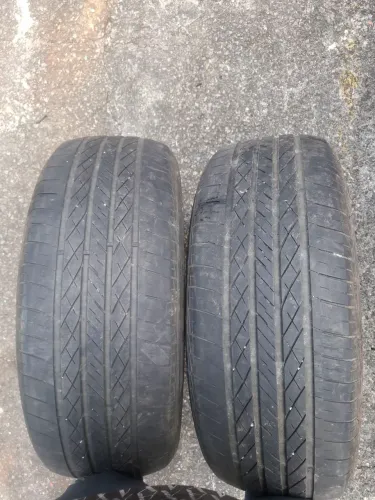 Vendo 2 pneu 255 60 18 está todo bom aro 18 camionete
