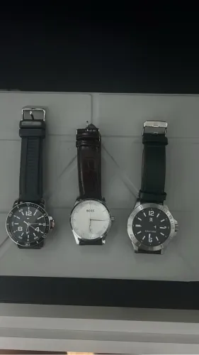 Vendo Relógio BOSS E TOMMY