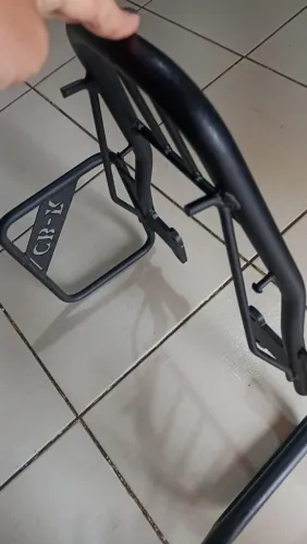 Vende se suporte traseiro para CB 300 .