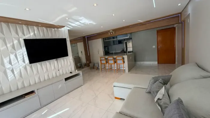 Apartamento 3 quartos sendo 1 suíte 2 vagas paralelas Residencial Varandas de Copacabana M
