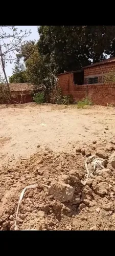 Vendo um terreno .