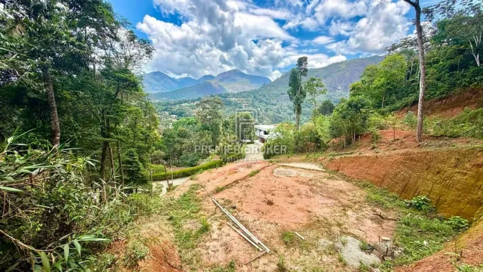 Terreno à venda, 1500 m² por R$ 300.000,00 - Parque do Imbui - Teresópolis/RJ
