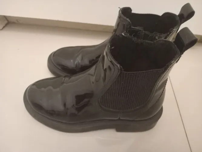 Bota infantil zara