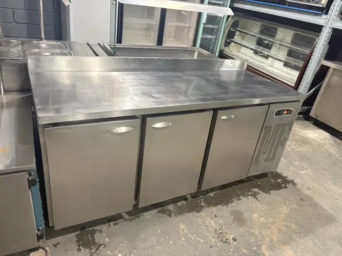 Balcão Refrigerado 3 portas Cook Machine 1,85x0,70 (Aceito Cartão) 