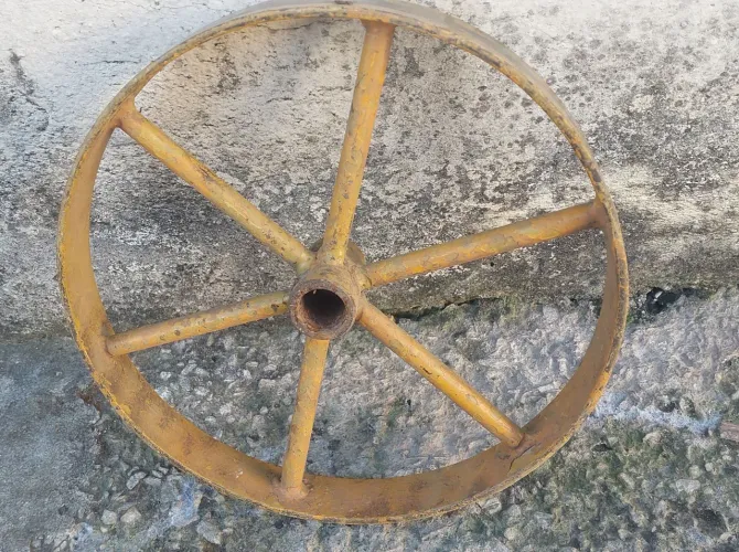 Roda de ferro para carrinho