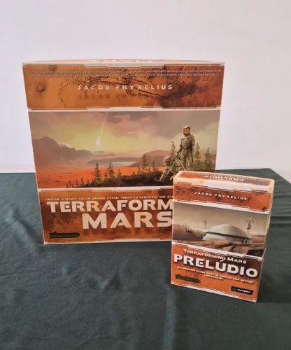 Terraforming Mars - Jogo de Tabuleiro (Insert + Expansão)