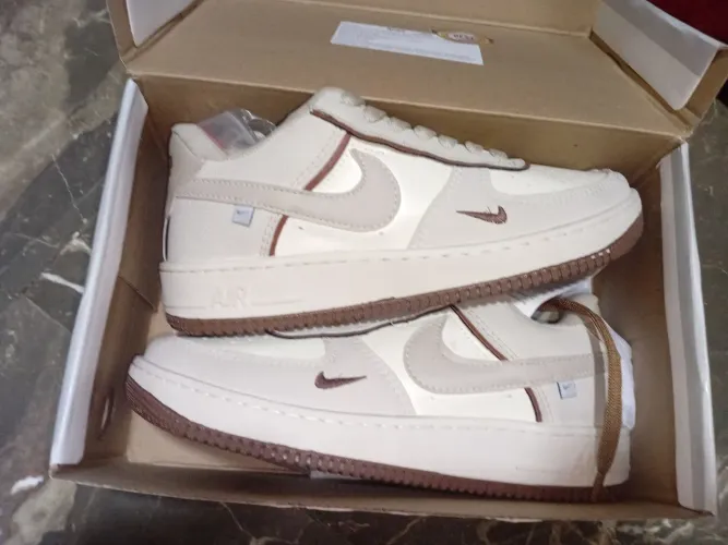 Tenis nike edição limitada n42 por apenas 700$ linha prêmio