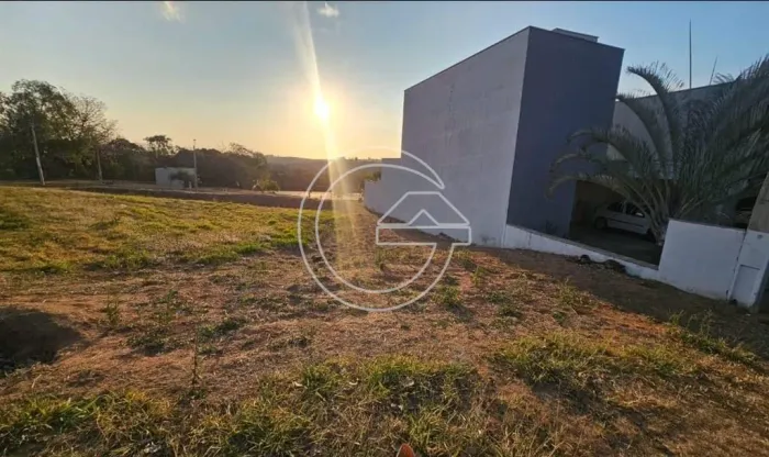 VENDE-SE Terreno NO VERANA PARQUE ALVORADA - MARÍLIA/SP