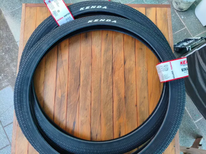 PAR pneu Kenda kniption PRETO aro 26