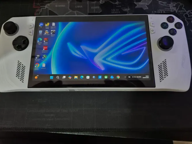 Rog Ally Z1 Extreme 