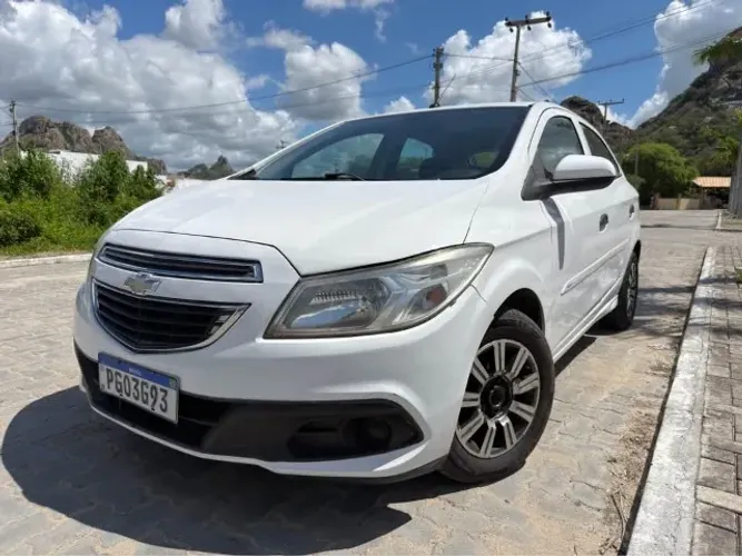 Chevrolet Onix Hatch LT 1.0 8V Flex Power Mec. 4P 2014