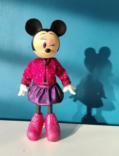 Minnie Mouse Fashion Doll