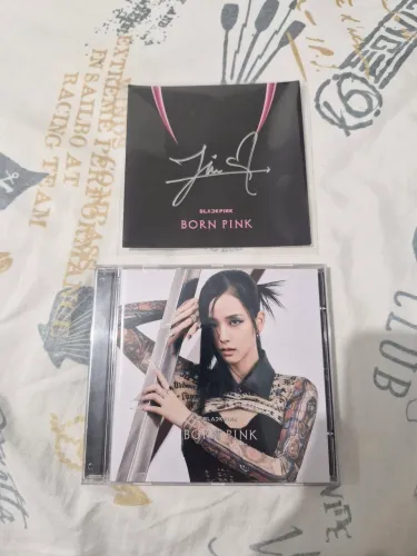CD Born Pink (Jisoo Ver.) + Card Autografado BLACKPINK