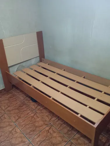 Vendo cama de solteiro