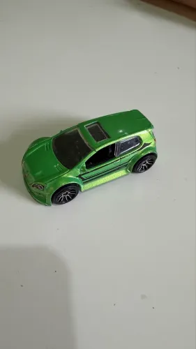 Carro Hot Wheels Volkswagen Golf GTI