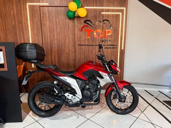 Yamaha FZ25 Fazer 250 2021 | Acompanha Baú | Excelente Custo-Benefício. 