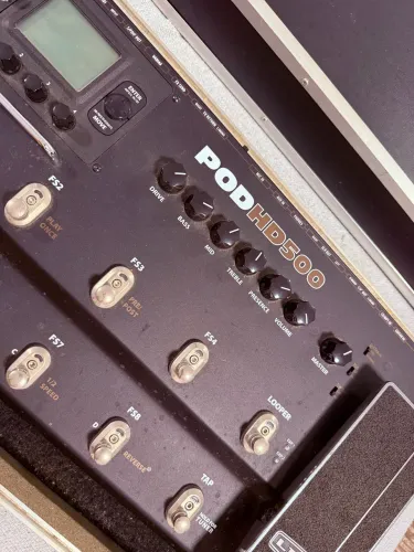 Pedaleira Line 6 POD HD500 + Hard Case