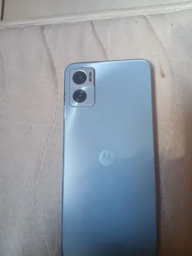Celular Motorola E22 tem que trocar a tela único defeito