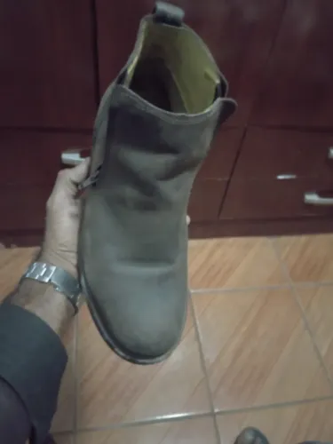 Bota de couro zebu