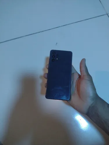 A32,com película,128 gigas, Android 13 por 230 reais.