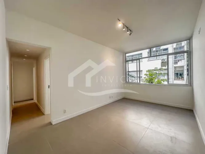 Belíssimo apartamento de 3 quartos com vaga em Ipanema