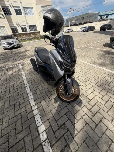 Nmax 2025 baixo km
