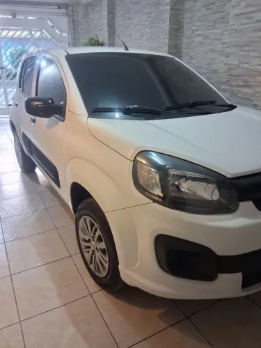 Fiat Uno Attractive 1.0 EVO Fire Flex 8V 5P 2021