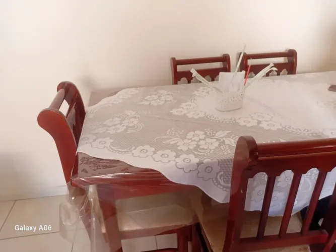 Mesa de madeira pura