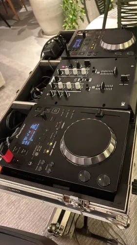 VENDO Kit CDJ + Mixer no Case para DJ