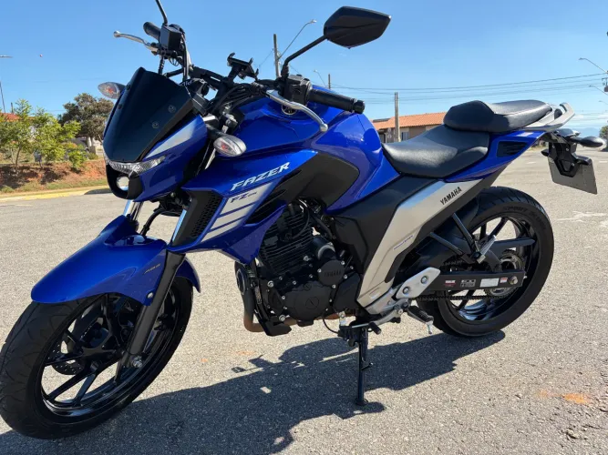 Yamaha FZ25 Fazer 2023 - Apenas 10.000 km | Impecável | Nunca Caiu
