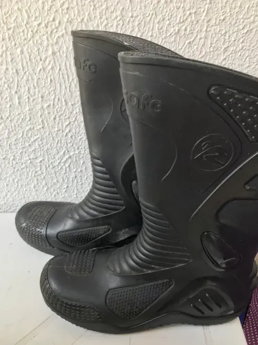 Bota impermeável para chuva