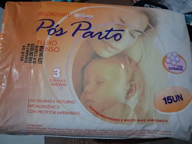 Absorvente pós parto com tiras adesivas