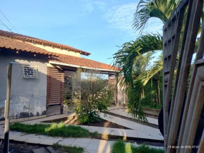 CASA A VENDA ACEITO ACORDOS