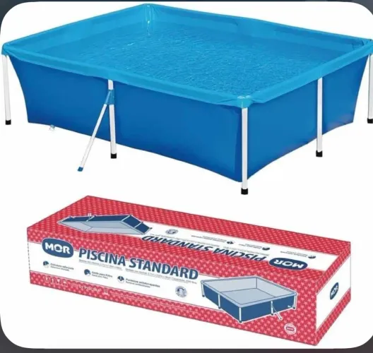 Piscina de 2 mil litros 