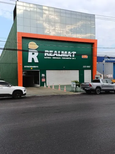 Alugo Prédio Comercial em Cuiabá em Localização central