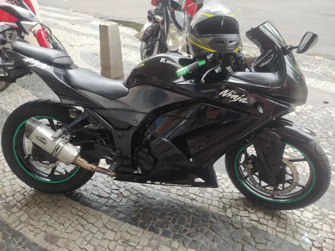 Kawasaki 2010 inteira nada fazer
